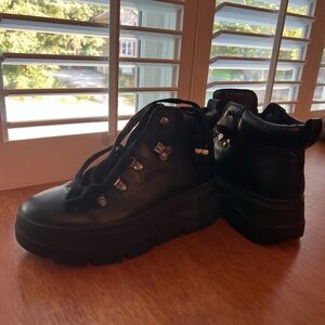 Zodiac Billie Black Platform Ankle Boots Women’s 8.5